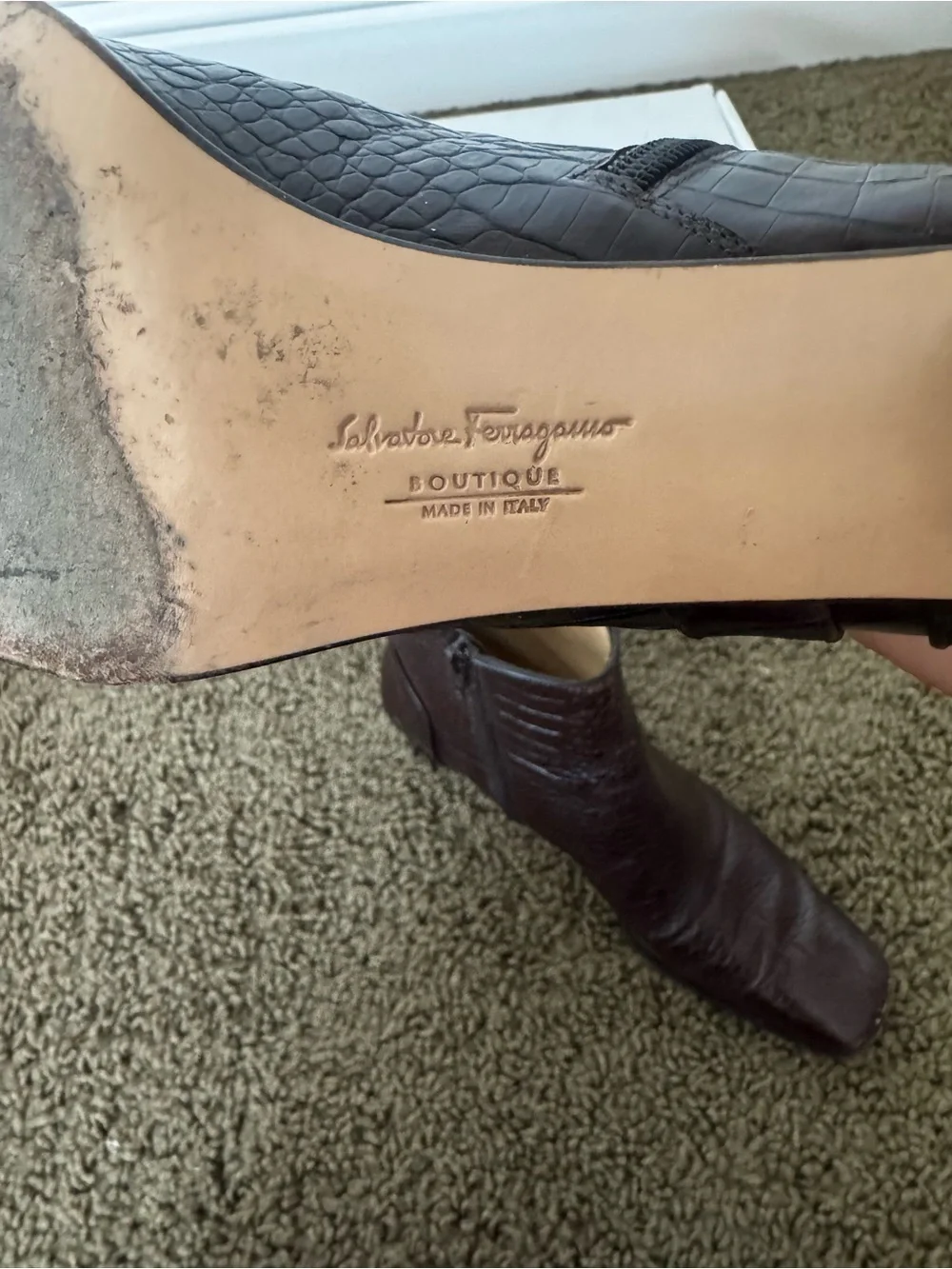Vintage Salvatore Ferragamo Brown Croc-Embossed Leather Ankle Boots 7.5A